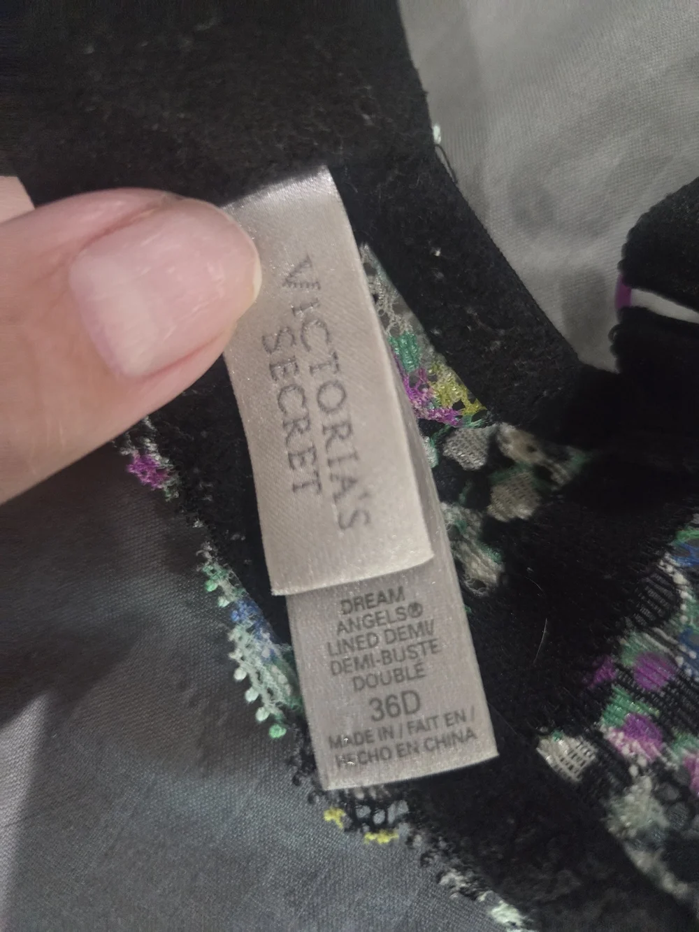 Victoria's Secret Black Floral Lace Underwire Bra with Multicolor Accents